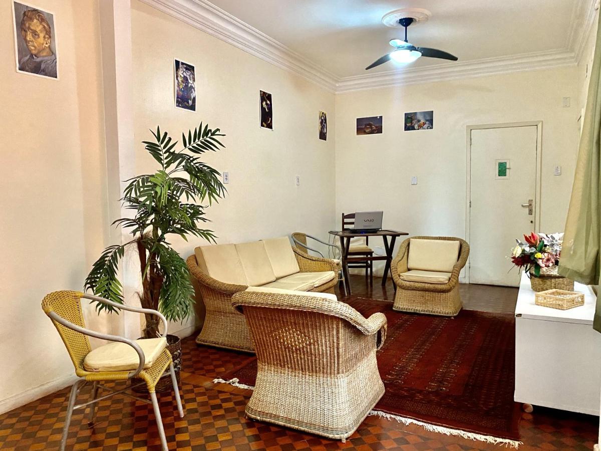 Rio Guesthouse - Um Quarteirao Da Praia De Copacabana Рио де Жанейро Екстериор снимка
