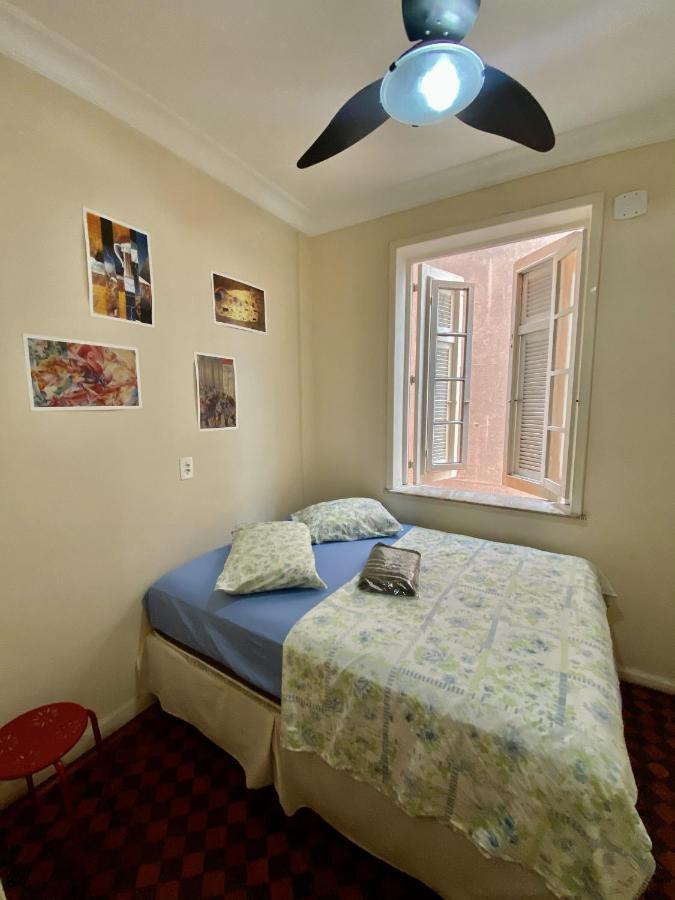 Rio Guesthouse - Um Quarteirao Da Praia De Copacabana Рио де Жанейро Екстериор снимка