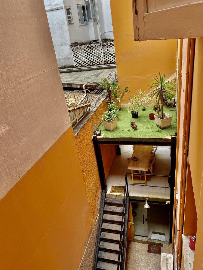Rio Guesthouse - Um Quarteirao Da Praia De Copacabana Рио де Жанейро Екстериор снимка