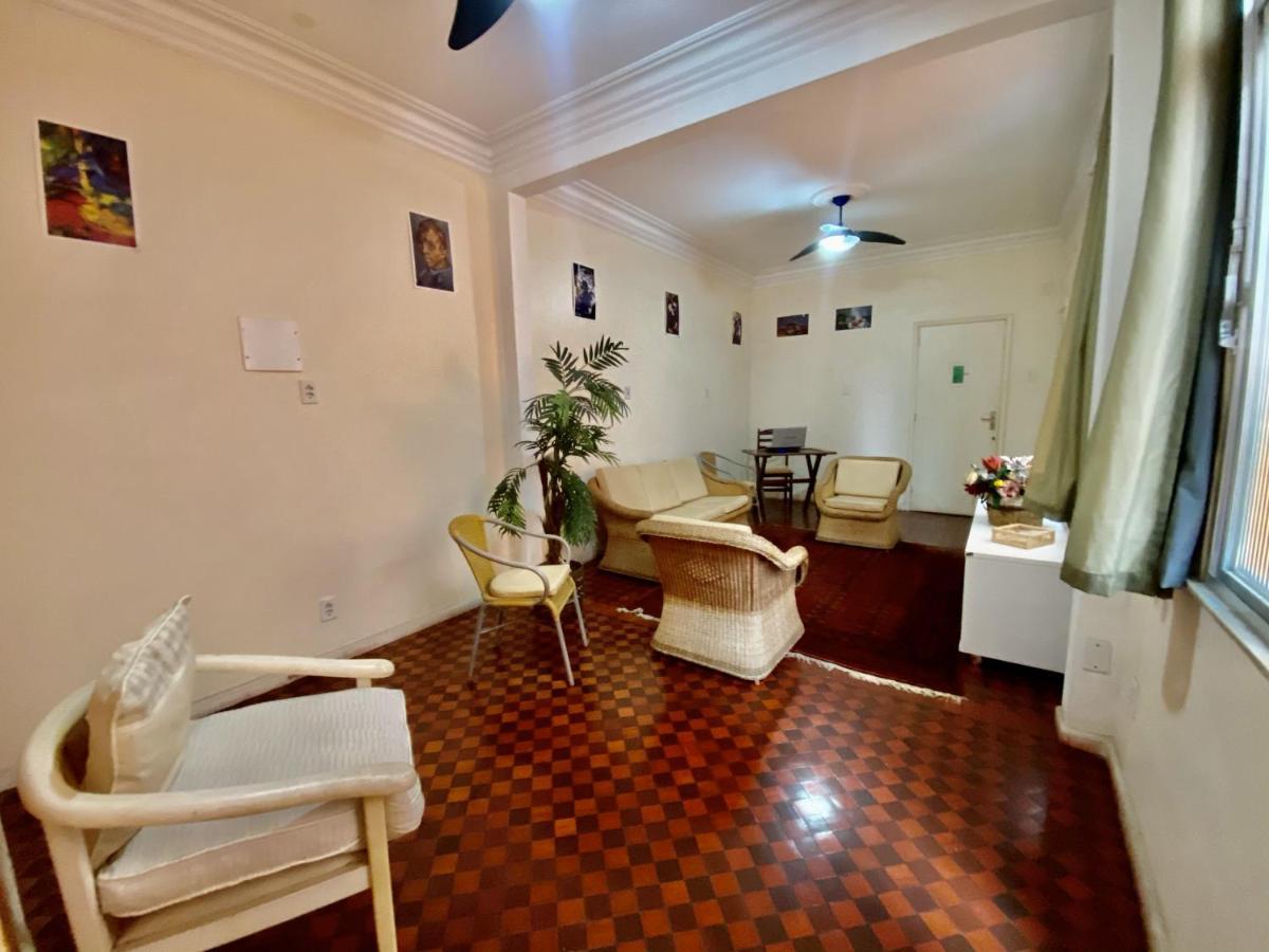Rio Guesthouse - Um Quarteirao Da Praia De Copacabana Рио де Жанейро Екстериор снимка