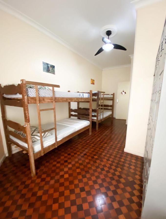 Rio Guesthouse - Um Quarteirao Da Praia De Copacabana Рио де Жанейро Екстериор снимка