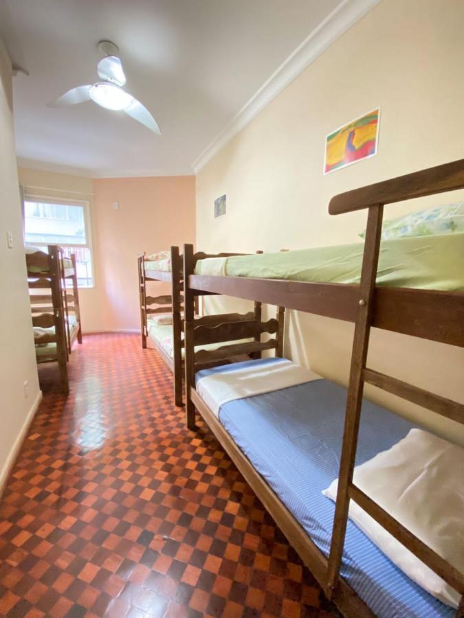Rio Guesthouse - Um Quarteirao Da Praia De Copacabana Рио де Жанейро Екстериор снимка