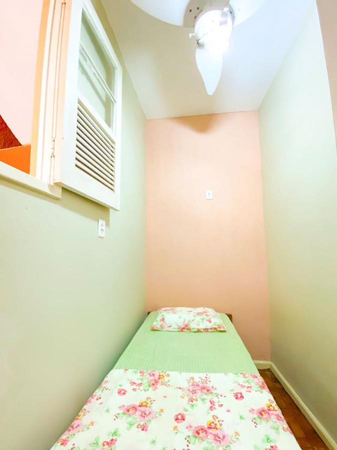 Rio Guesthouse - Um Quarteirao Da Praia De Copacabana Рио де Жанейро Екстериор снимка