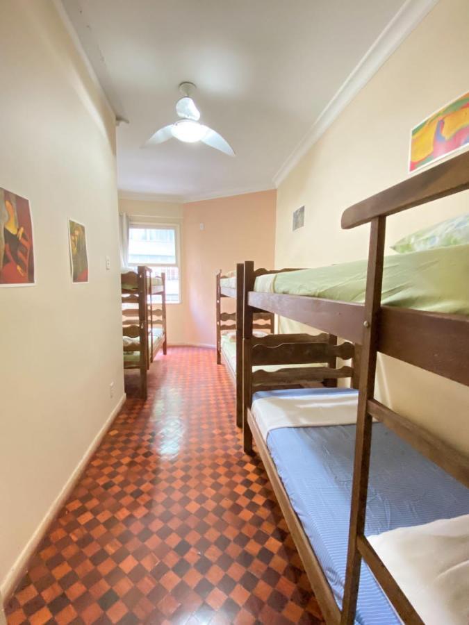 Rio Guesthouse - Um Quarteirao Da Praia De Copacabana Рио де Жанейро Екстериор снимка
