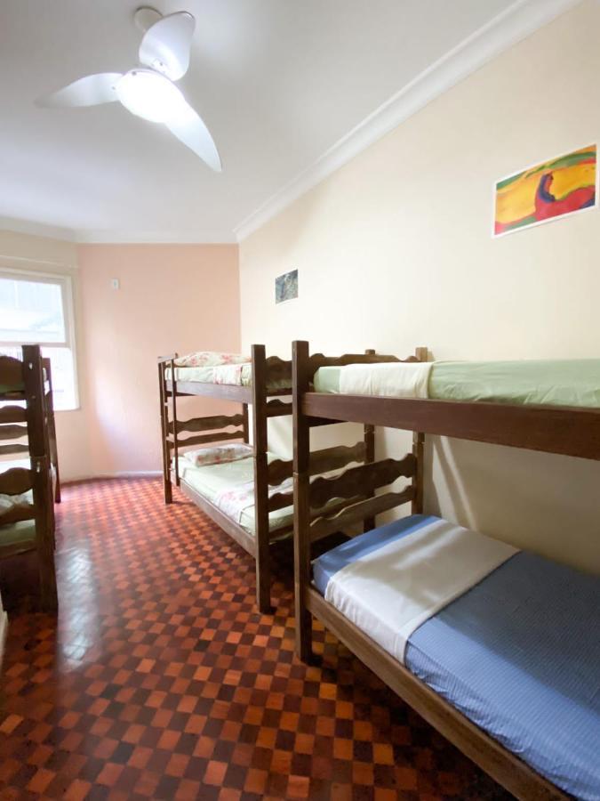 Rio Guesthouse - Um Quarteirao Da Praia De Copacabana Рио де Жанейро Екстериор снимка