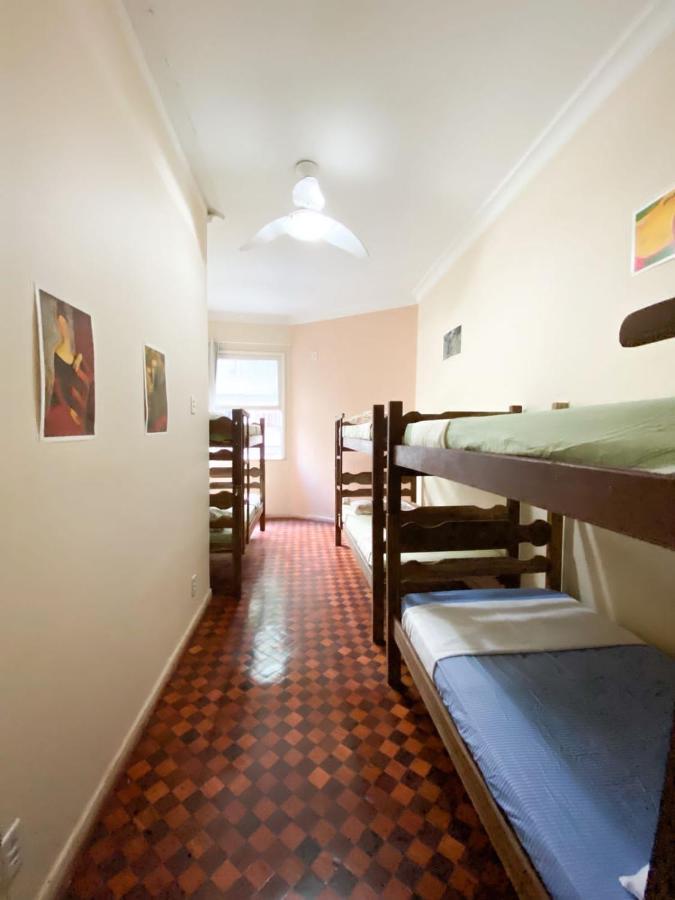 Rio Guesthouse - Um Quarteirao Da Praia De Copacabana Рио де Жанейро Екстериор снимка