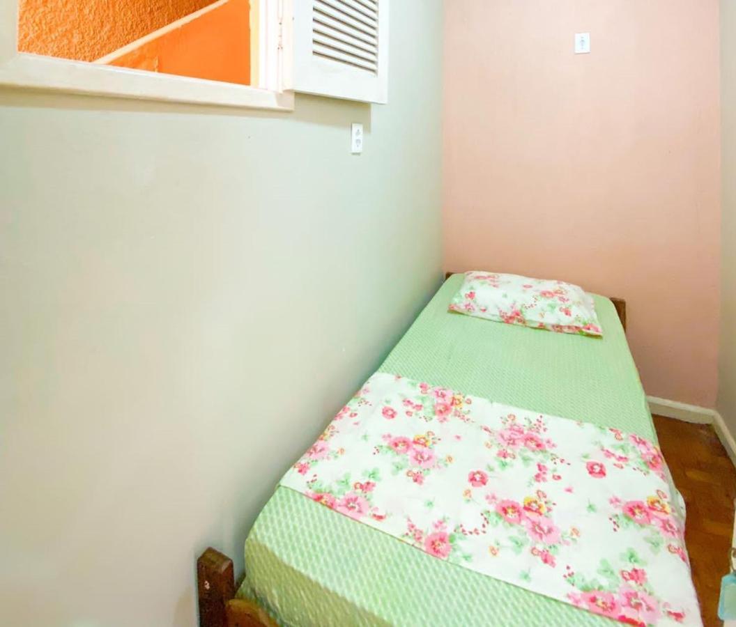 Rio Guesthouse - Um Quarteirao Da Praia De Copacabana Рио де Жанейро Екстериор снимка