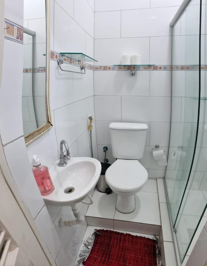 Rio Guesthouse - Um Quarteirao Da Praia De Copacabana Рио де Жанейро Екстериор снимка